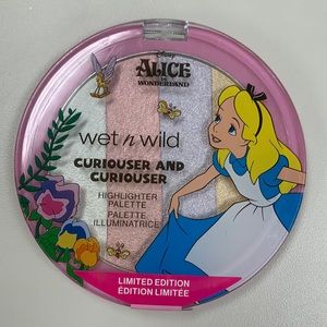 Wet n Wild Alice in Wonderland Highlighter Palette Sealed